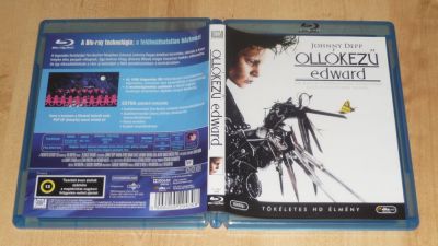 Ollókezű Edward (BD + DVD)
