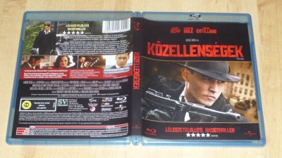 Közellenségek
