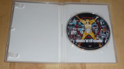 Minden héten háború
