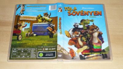 Túl a sövényen
