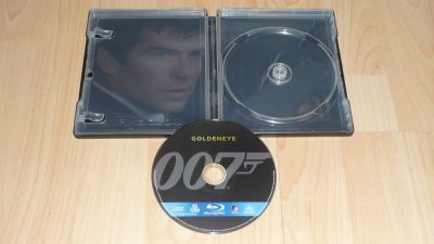 James Bond 17. - Goldeneye - Aranyszem -
