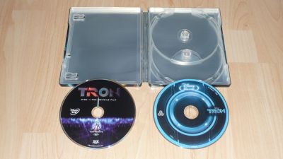Tron 1-2. (BD + DVD)

