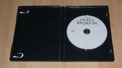 Elliott, a sárkány
