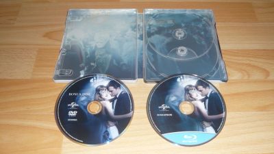 A sötét ötven árnyalata (BD + DVD)
